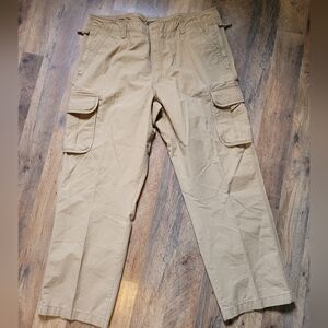 L.L. Bean Men's Natural Fit Tan/Khaki colored Cargo Pants size 40Wx30L